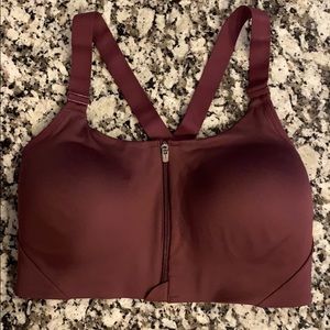 NWOT snap and zip front closure sports bra